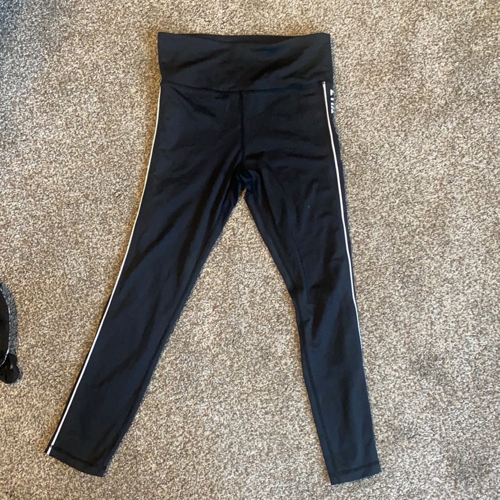 ZYIA Logo Stripe Light n Tight Hi-Rise Crop 17"